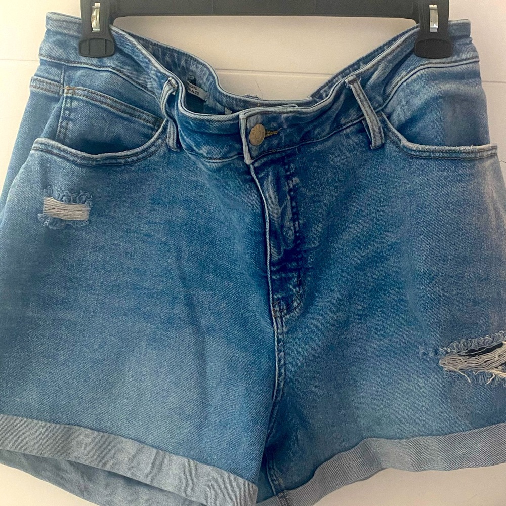 Women’s size 20 denim shorts
